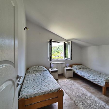 Apartmán Cozy, Fully Equipped, Free Parking&Wifi, Quiet, 2Bd Podgorica Exteriér fotografie