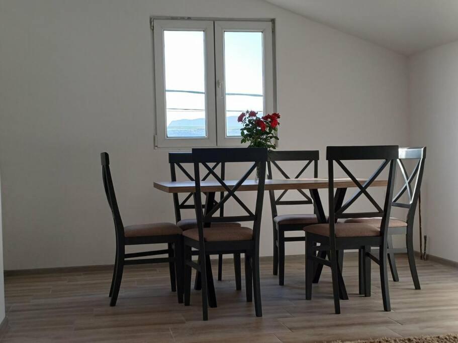 Apartmán Cozy, Fully Equipped, Free Parking&Wifi, Quiet, 2Bd Podgorica Exteriér fotografie