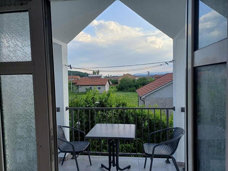 Apartmán Cozy, Fully Equipped, Free Parking&Wifi, Quiet, 2Bd Podgorica Exteriér fotografie