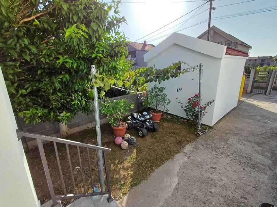 Apartmán Cozy, Fully Equipped, Free Parking&Wifi, Quiet, 2Bd Podgorica Exteriér fotografie