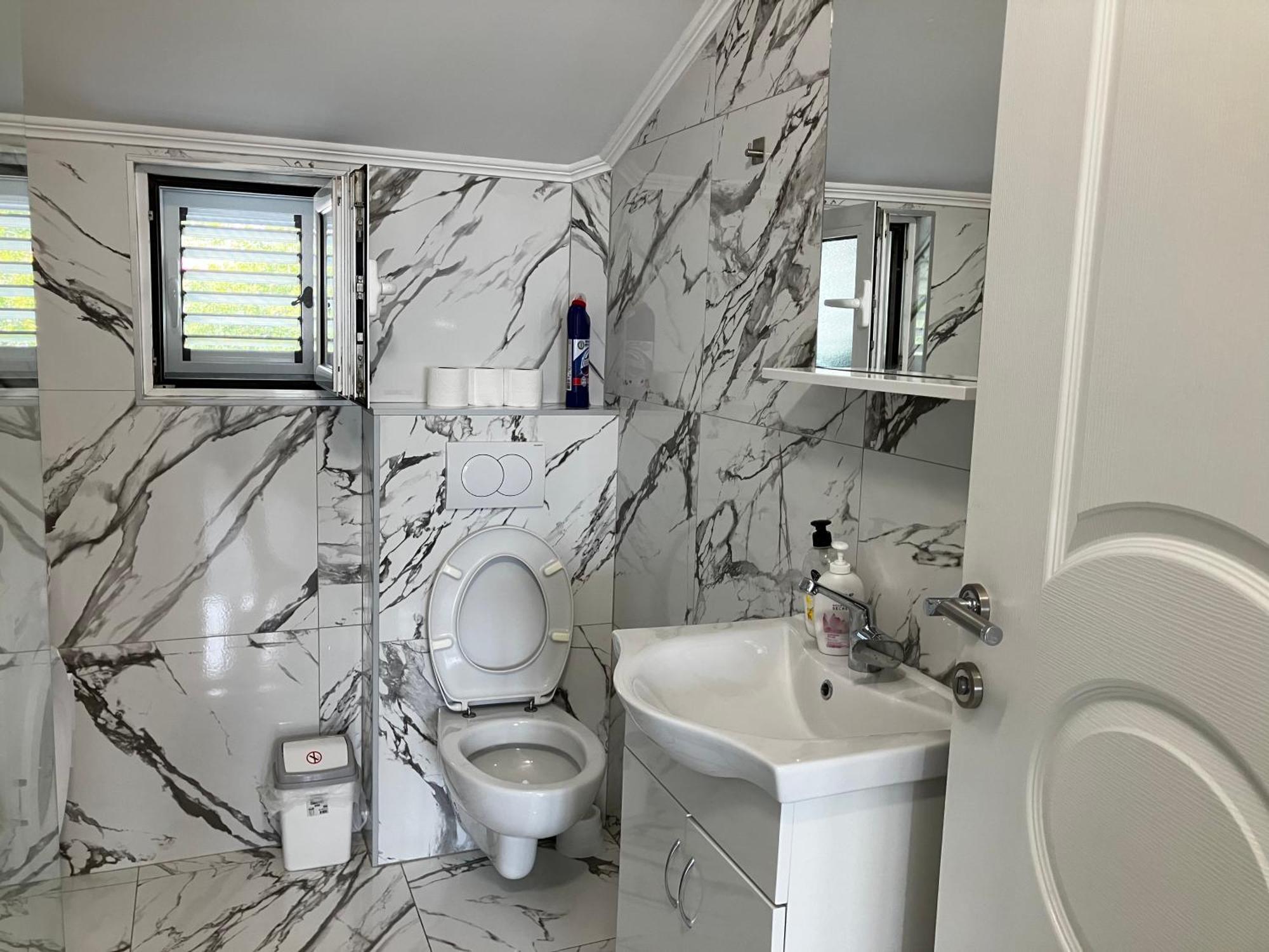 Apartmán Cozy, Fully Equipped, Free Parking&Wifi, Quiet, 2Bd Podgorica Exteriér fotografie